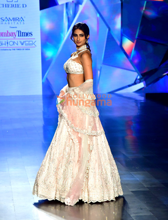 photos palak tiwari turn showstoppers for cherie d at bombay times fashion week 2025 4
