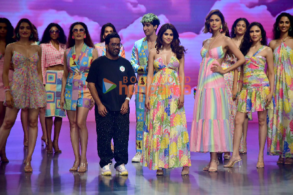 photos shefali jariwala aaditi pohankar and digvijay singh rathee turn showstoppers at bombay times fashion week 2025 5