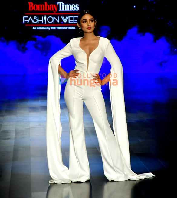 photos shefali jariwala aaditi pohankar and others turn showstoppers at bombay times fashion week 2025 2