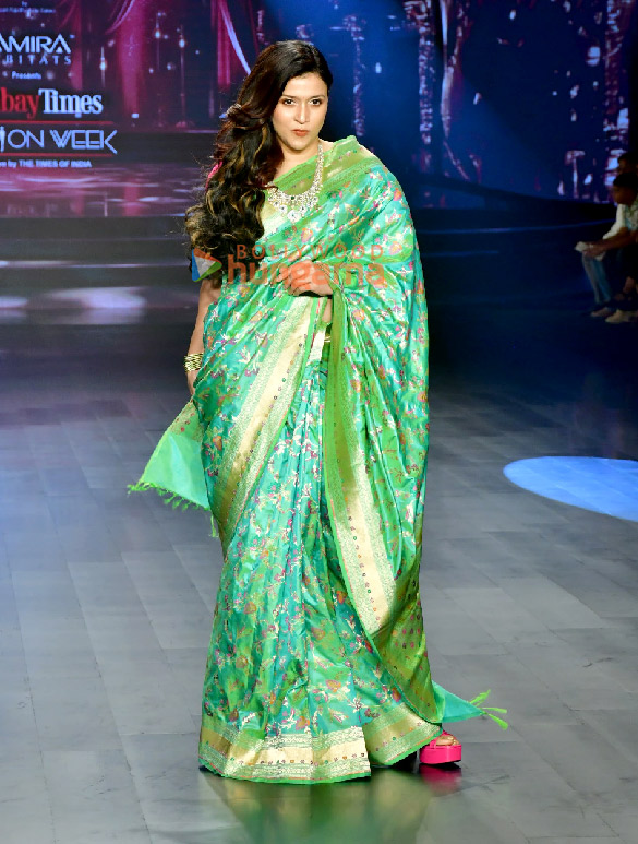 photos shefali jariwala aaditi pohankar and others turn showstoppers at bombay times fashion week 2025 44 5