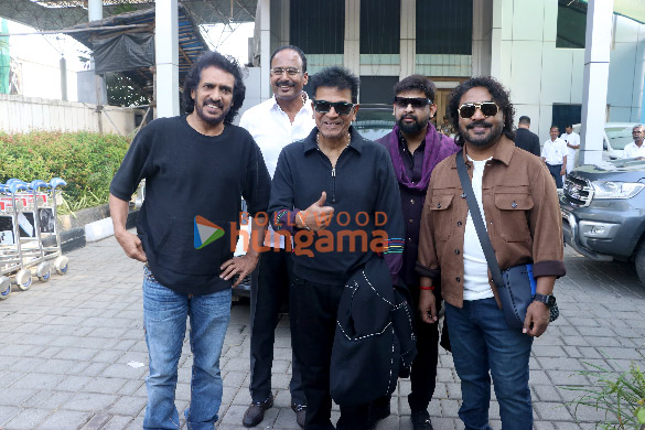 Photos: Shiva Rajkumar, Upendra, Arjun Janya and M Ramesh Reddy arrived in Mumbai for Hindi teaser launch of Pan India movie ‘45’ Photos: Shiva Rajkumar, Upendra, Arjun Janya and M Ramesh Reddy arrived in Mumbai for Hindi teaser launch of Pan India movie ‘45’