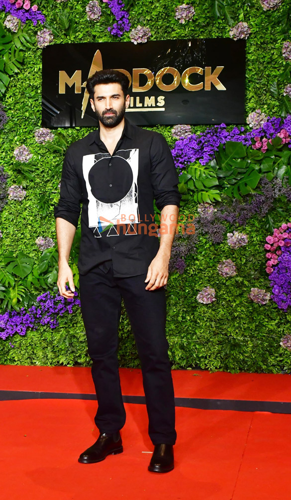 photos shraddha kapoor vicky kaushal kriti sanon tiger shroff and others attend the grand celebration of maddock films 15