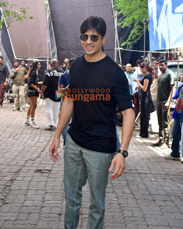 photos sidharth malhotra snapped during a shoot in saki naka 1