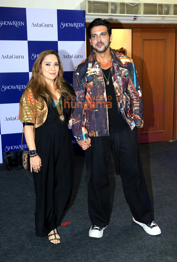 photos suhana khan gauri khan zoya akhtar shweta bachchan nanda and others were snapped at astaguru 28