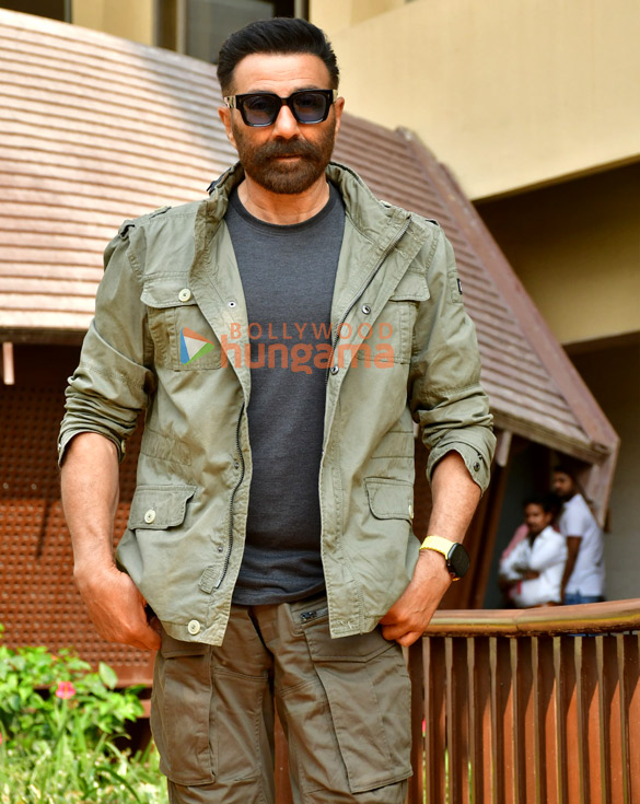 photos sunny deol randeep hooda and vineet kumar singh snapped promoting their movie jaat 1 photos sunny deol randeep hooda and vineet kumar singh snapped promoting their movie jaat 1