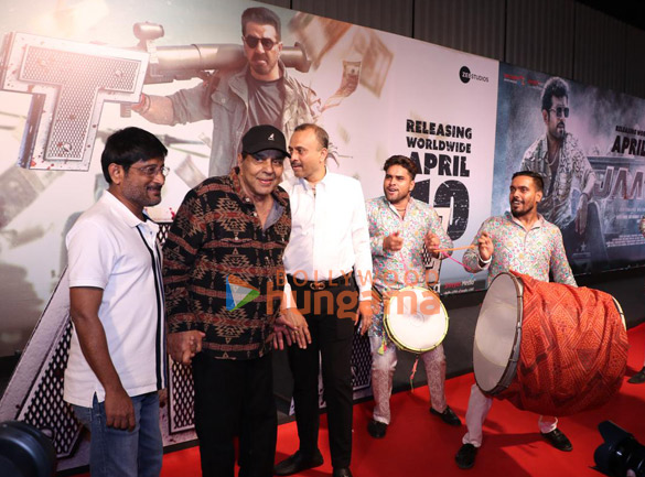 photos sunny deol randeep hooda and others grace the premiere of jaat 10399 6