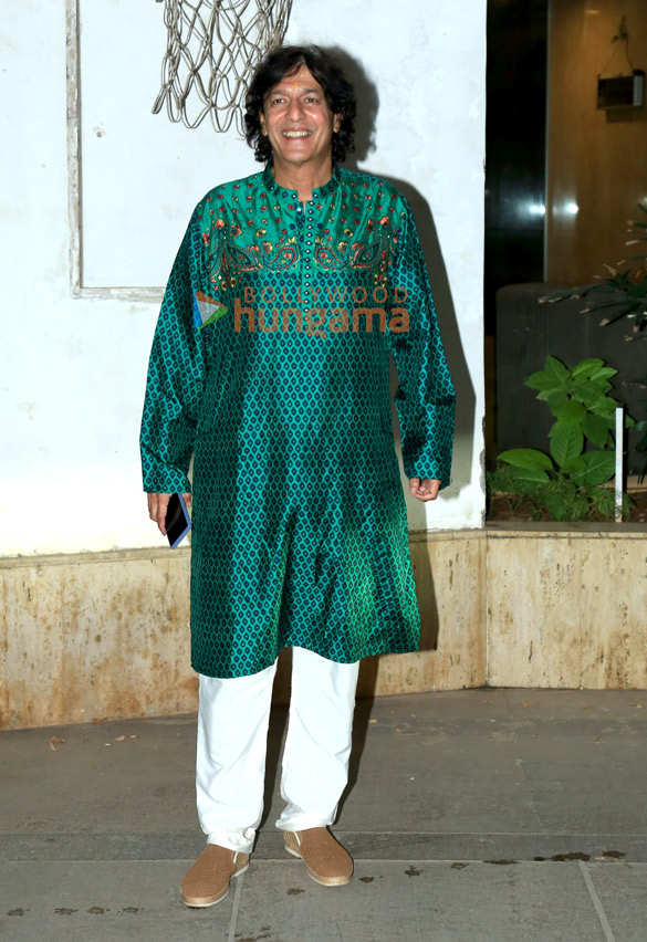 photos varun dhawan farah khan sussanne khan and others snapped at huma qureshis housewarming and eid party 4