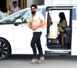 Photos: Yash snapped at Kalina airport