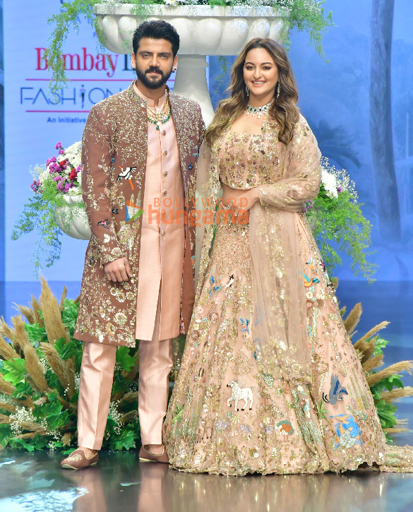photos zaheer iqbal and sonakshi sinha turn showstoppers for rahul jhunjhunwalas at bombay times fashion week 2025 2