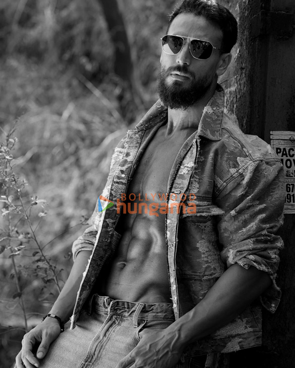 tiger shroff 1 104