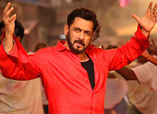 Trade experts feel that despite Sikandar's debacle, Salman Khan's SUPERSTARDOM is intact: "If Salman can open a s**t film at Rs. 25-30 crores, imagine what he can do with a good film!"