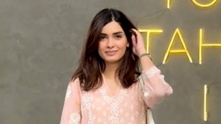 Simplicity wins over everything! Diana Penty gets clicked by paps