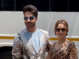 Ankita Lokhande nails the tiger print saree pose with husband Vicky Jain
