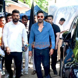 Photos: Ajay Devgn snapped at Mehboob Studio in Bandra