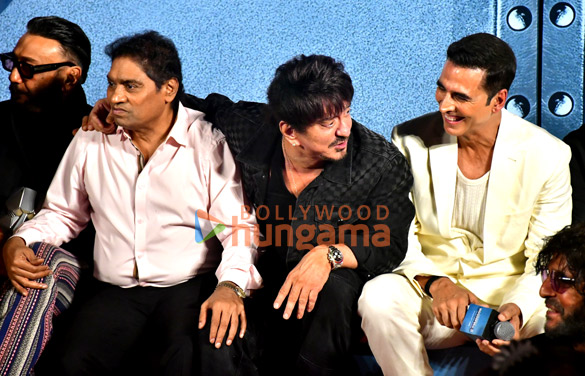 photos akshay kumar abhishek bachchan riteish deshmukh and others grace the trailer launch of housefull 5 1