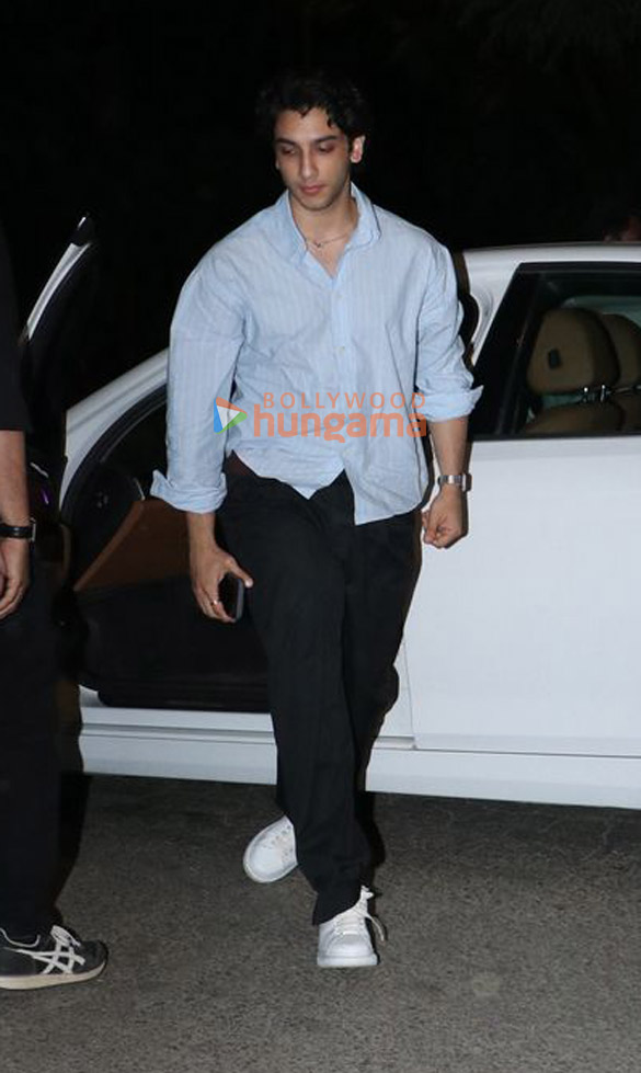 photos anil kapoor arjun kapoor harsh varrdhan kapoor padmini kolhapure and others snapped at boney kapoors house 280 6