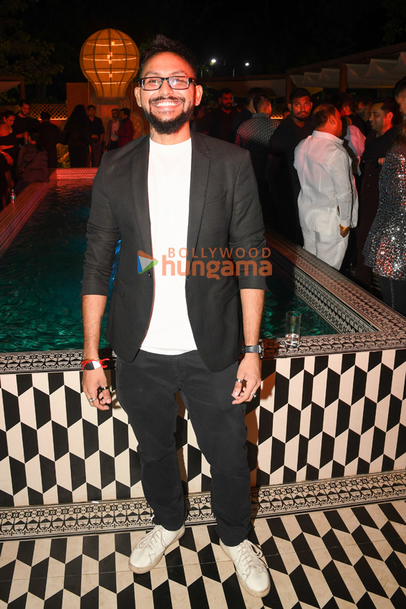 photos celebs grace vindu dara singhs birthday bash 6 5 6 33