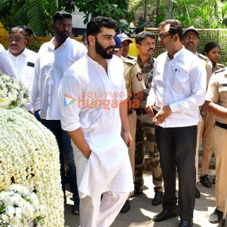Photos: Celebs snapped at the funeral of the late Nirmala Kapoor