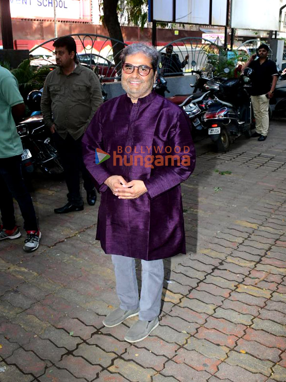 photos emraan hashmi and vishal bhardwaj attend the book launch of s hussain zaidis from karachi to dubai 1