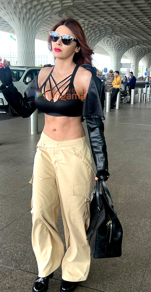 photos huma qureshi and sherlyn chopra snapped at the airport 4