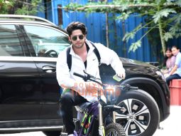 Photos: Jibraan Khan snapped riding an e-bike in Bandra