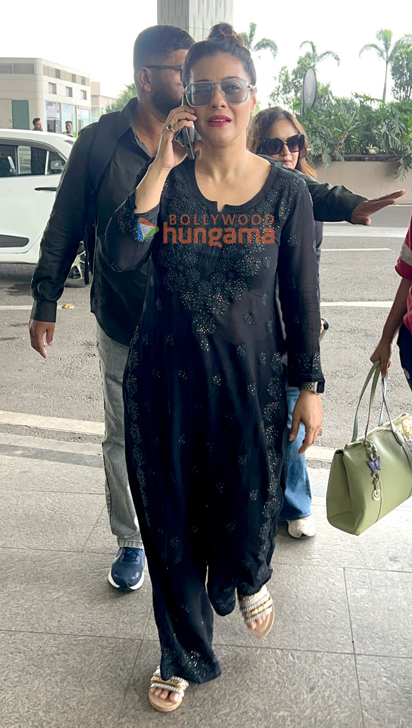 photos kajol snapped at the airport 3