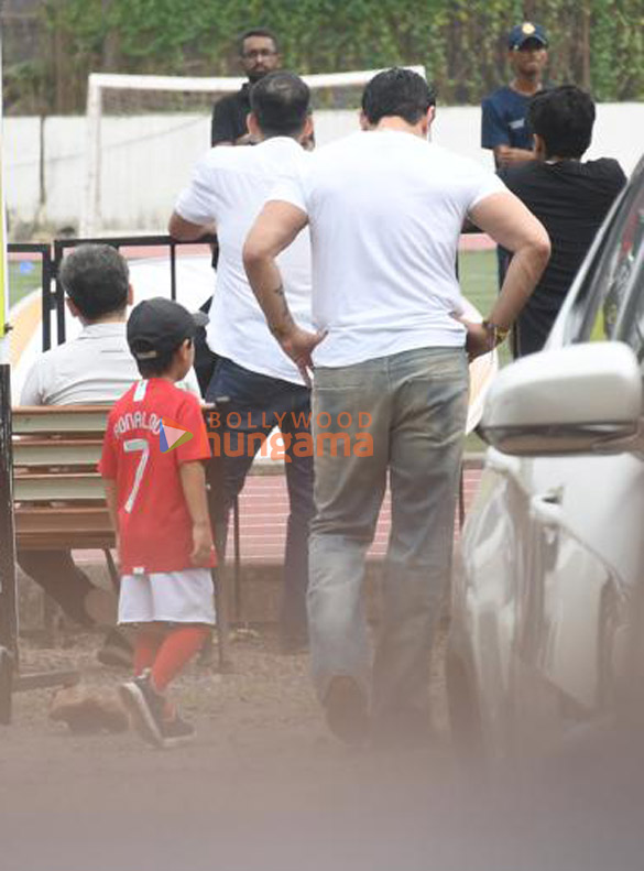 photos kareena kapoor khan saif ali khan and their son jehangir ali khan snapped at a football ground in bandra 1