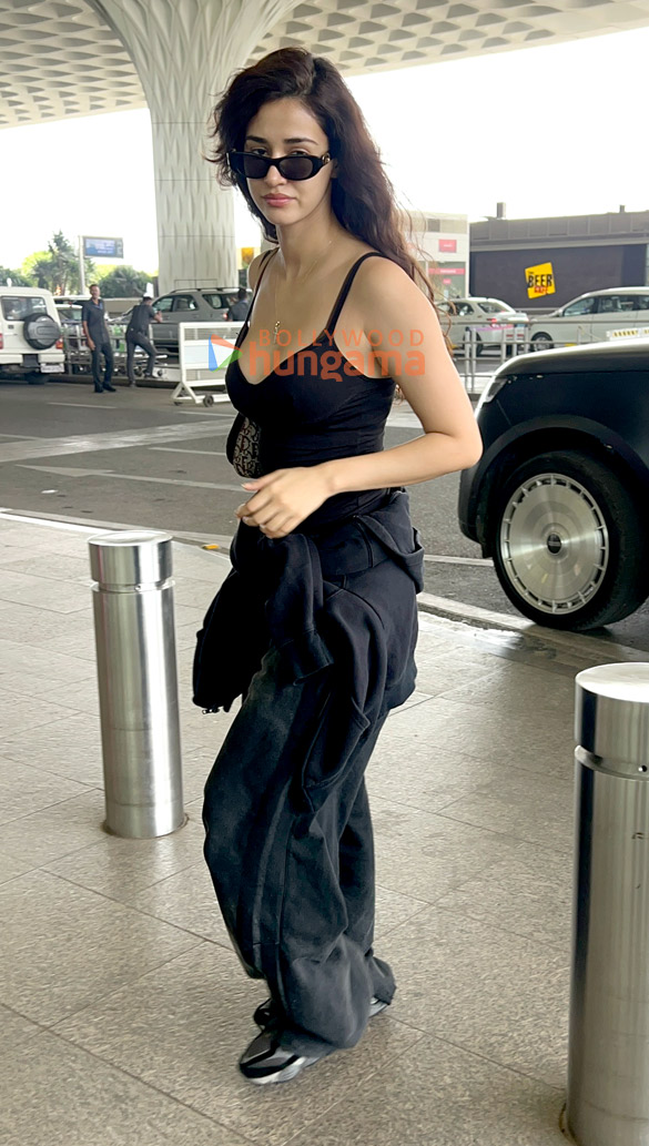 photos kartik aaryan disha patani samantha ruth prabhu and others snapped at the airport 7