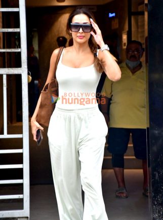 Photos: Malaika Arora and Amrita Arora snapped in Juhu