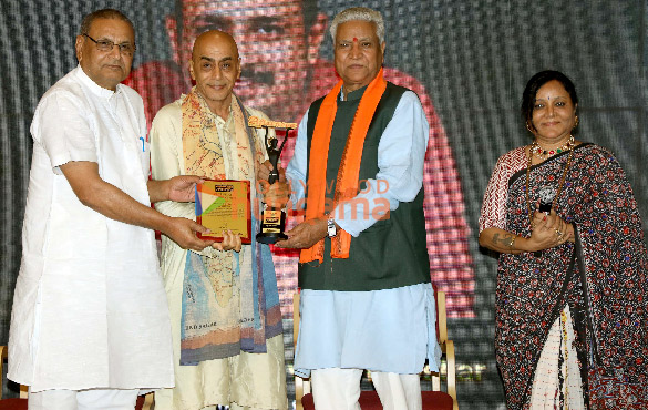 photos nyra banerjee anu agarwal and others honoured at the 17th newsmakers achievers awards 2