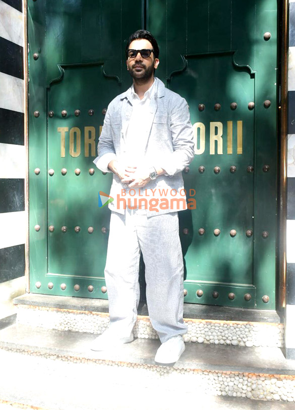 photos rajkummar rao and wamiqa gabbi snapped promoting bhool chuk maaf at torii restaurant in bandra 2