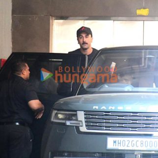 Photos: Ranbir Kapoor spotted in Bandra