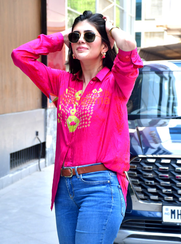 Photos: Sanjana Sanghi snapped in Andheri Photos: Sanjana Sanghi snapped in Andheri
