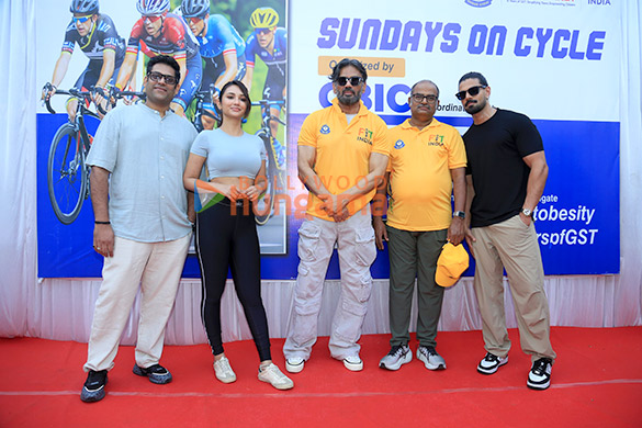 Photos: Suniel Shetty, Sooraj Pancholi, and Akanksha Sharma snapped promoting Kesari Veer at cycle marathon Photos: Suniel Shetty, Sooraj Pancholi, and Akanksha Sharma snapped promoting Kesari Veer at cycle marathon