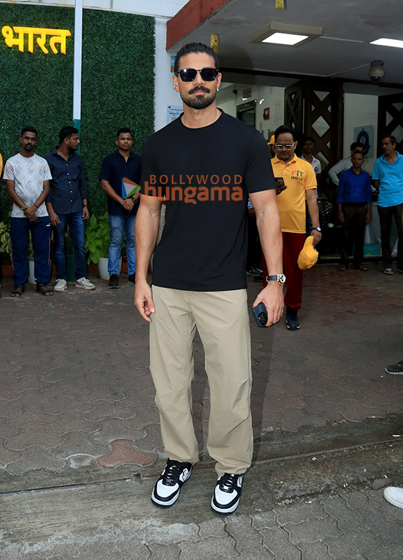 photos suniel shetty sooraj pancholi and akanksha sharma snapped promoting kesari veer at cycle marathon 8