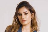 Rasha Thadani’s ultimate vibe check be like