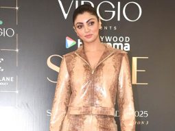 Leather girl! Akanksha Puri attends Bollywood Hungama’s Style Icon Panel