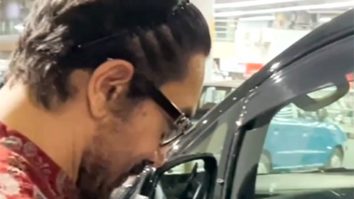 Aamir Khan gets clicked at the airport with girlfriend Gauri Spratt