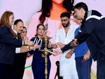 Fitness First! Amruta Fadnavis, Nushrratt Bharuccha & Arjun Kapoor on Yoga Day Fitness First! Amruta Fadnavis, Nushrratt Bharuccha & Arjun Kapoor on Yoga Day