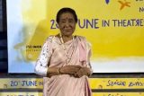 Asha Bhosle looks pretty in a pink saree at ‘Sitaare Zameen Par’ screening