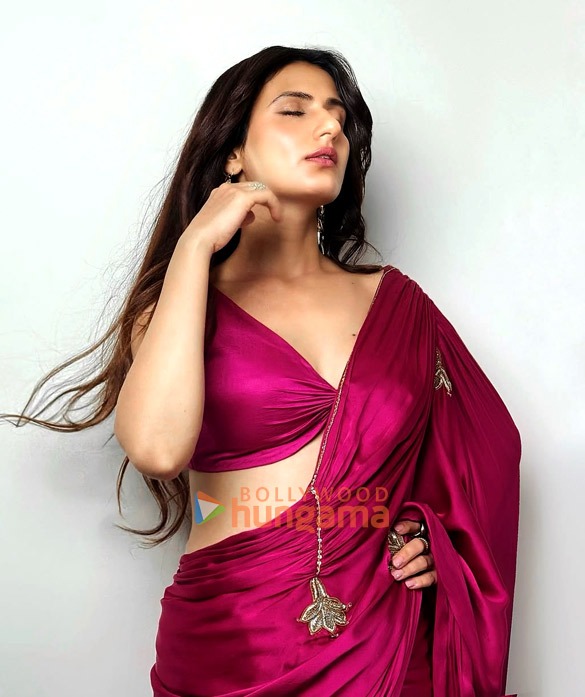 fatima sana shaikh 1 121