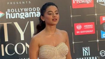 Helly Shah in a magnificent outfit for Bollywood Hungama’s Style Icon Awards