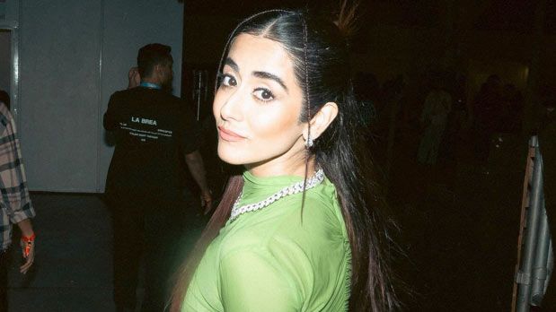 Jonita Gandhi recalls receiving d*ck pic with her own photo in the background: “They just want attention. People are jobless”