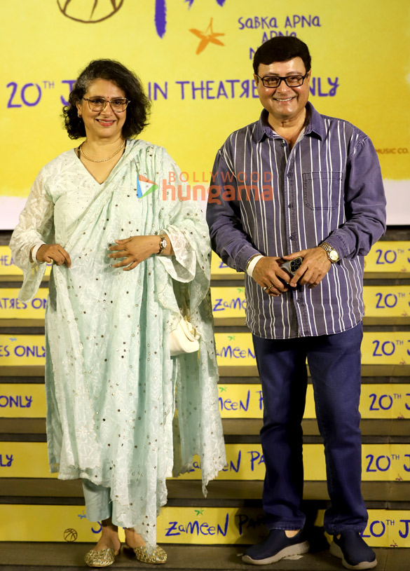 photos aamir khan salman khan tiger shroff genelia deshmukh vicky kaushal and others grace the premiere of sitaare zameen par 10 2