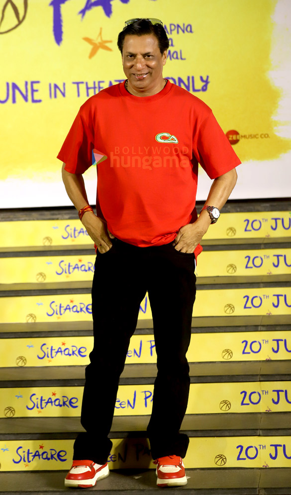 photos aamir khan salman khan tiger shroff genelia deshmukh vicky kaushal and others grace the premiere of sitaare zameen par 5 2