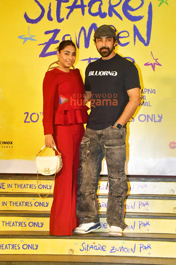 photos aamir khan tiger shroff and others grace the premiere of sitaare zameen par 1043 1