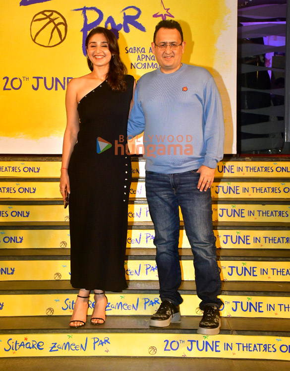 photos aamir khan tiger shroff and others grace the premiere of sitaare zameen par 5