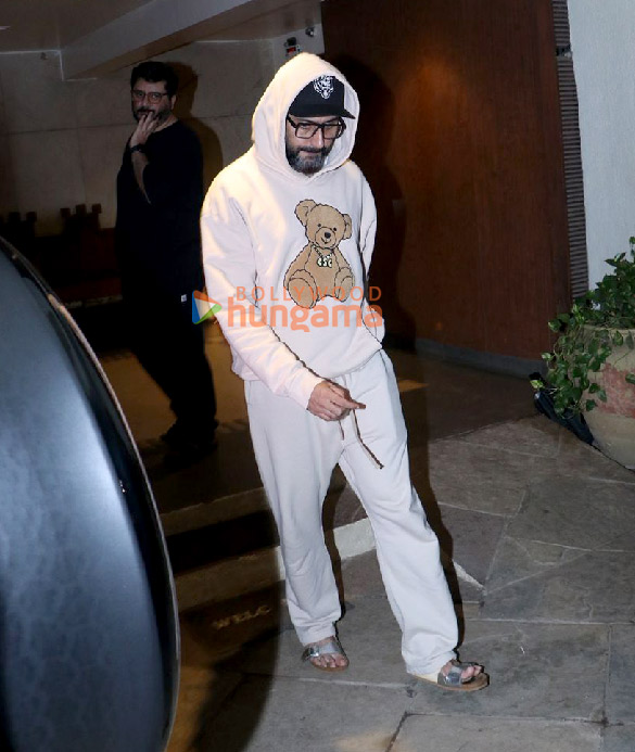 Photos: Abhishek Bachchan snapped in Juhu Photos: Abhishek Bachchan snapped in Juhu