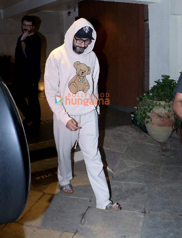 photos abhishek bachchan snapped in juhu 5 2