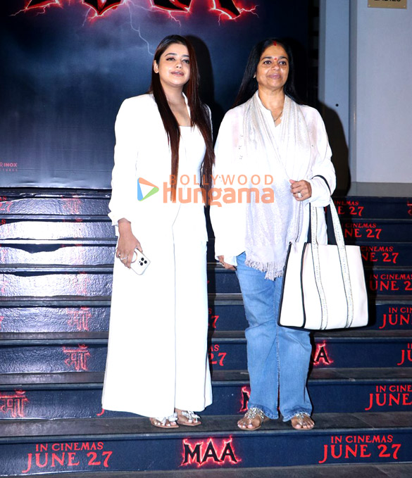 photos ajay devgn rohit shetty kajol and others grace the premiere of maa 3